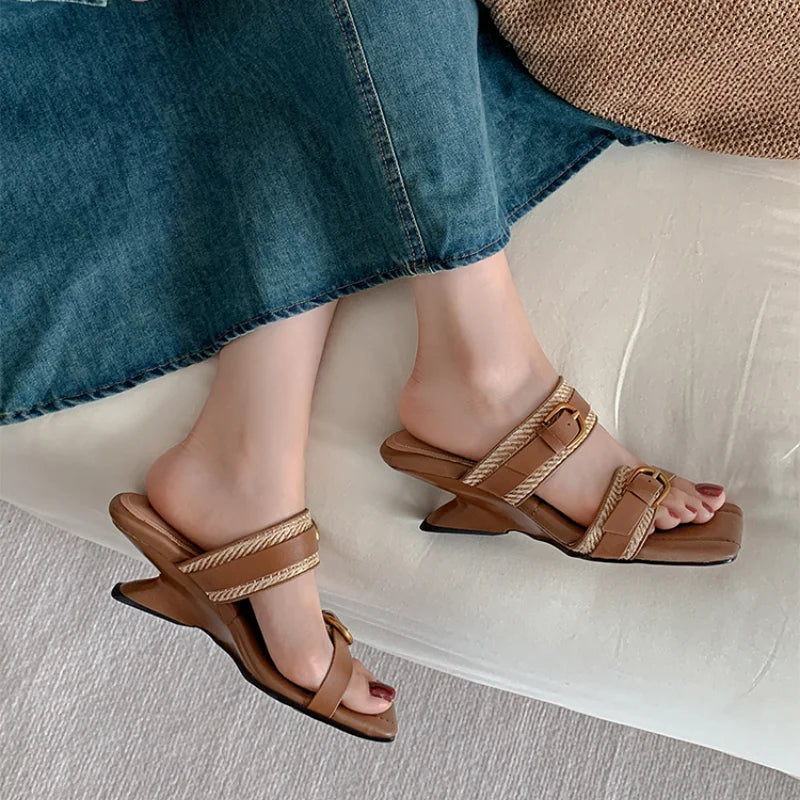 סנדלי עקב אלגנטיים- CRUZ