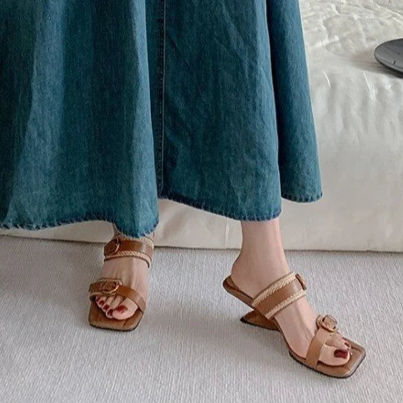 סנדלי עקב אלגנטיים- CRUZ